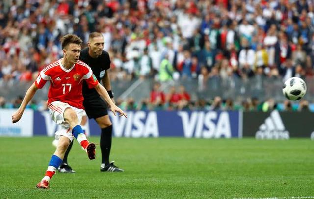  罗马队长关键进球助球队艰难取胜副班长