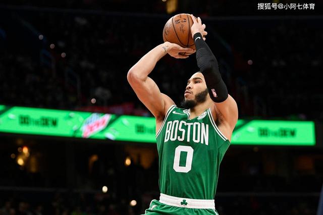  塔图姆压哨三分凯尔特人险胜热火保住榜首